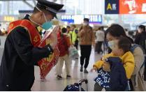 台军又紧盯上了：解放军辽宁舰今日凌晨出现在台湾东北部海域